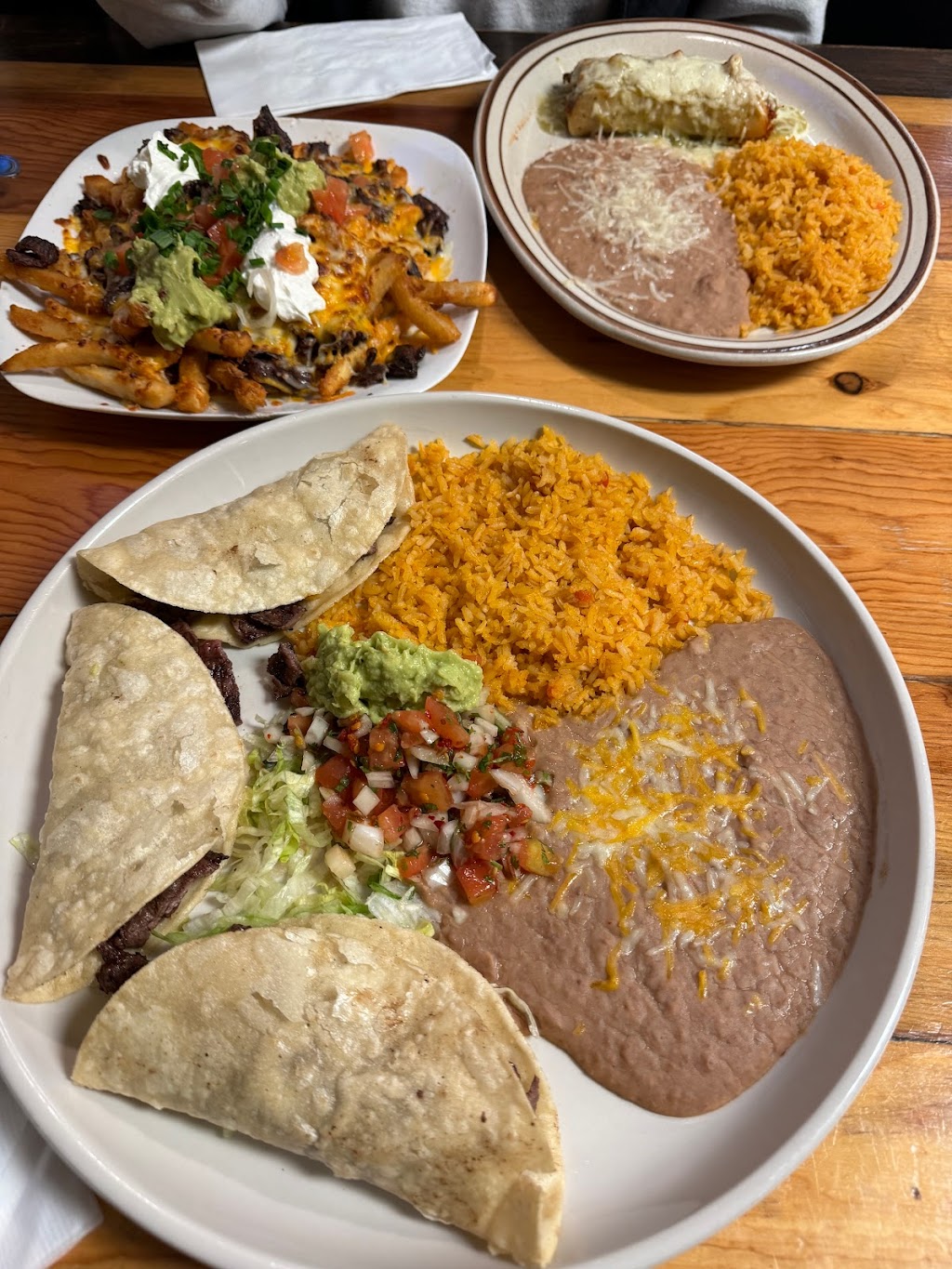 La Familia Mexican Restaurant | restaurant | 365 N Grand Mesa Dr, Cedaredge, CO 81413, USA | 9708565057 OR +1 970-856-5057
