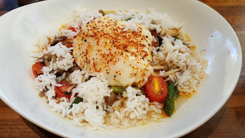 P.F. Changs | restaurant | 15151 Potomac Town Pl, Woodbridge, VA 22191, USA | 7039861133 OR +1 703-986-1133