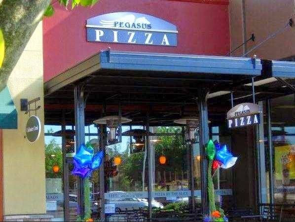 Pegasus Pizza Oakway | restaurant | 4 Oakway Center, Eugene, OR 97401, USA | 5413440844 OR +1 541-344-0844