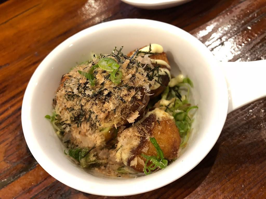 Friends Ramen | restaurant | 808 N State St, Chicago, IL 60610, USA | 3126431209 OR +1 312-643-1209