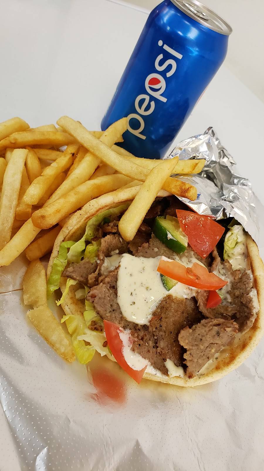 Gyro Place | restaurant | 4605 Market St, Youngstown, OH 44512, USA | 3307074200 OR +1 330-707-4200