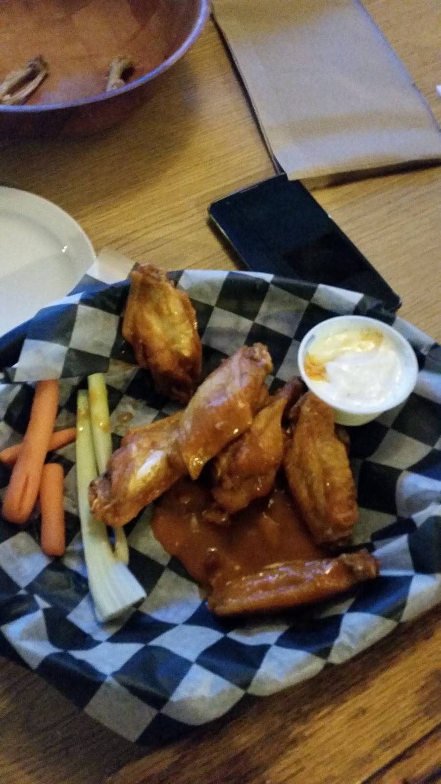 Doc Hollidays Bar & Grill | restaurant | 7425 Schultz Rd, Erie, PA 16509, USA | 8148683627 OR +1 814-868-3627