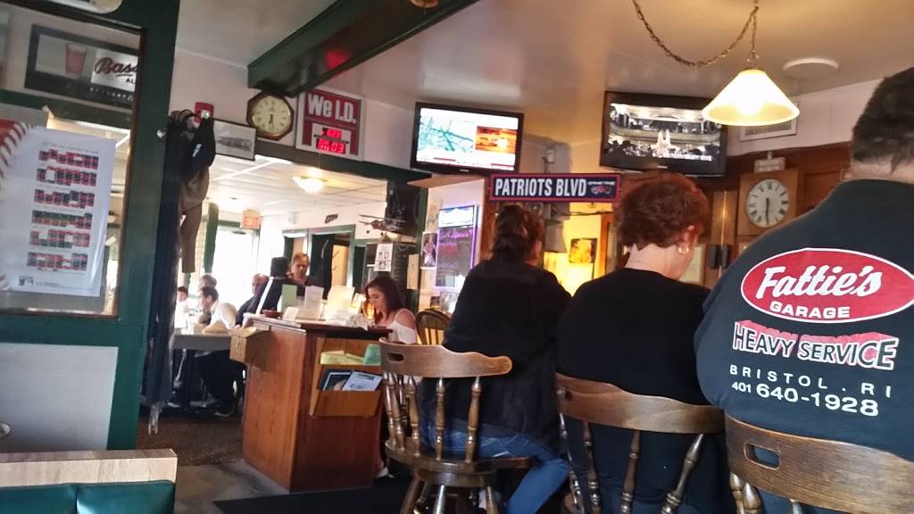 Simply Simons | restaurant | 481 Wilbur Ave, Swansea, MA 02777, USA | 5086755531 OR +1 508-675-5531