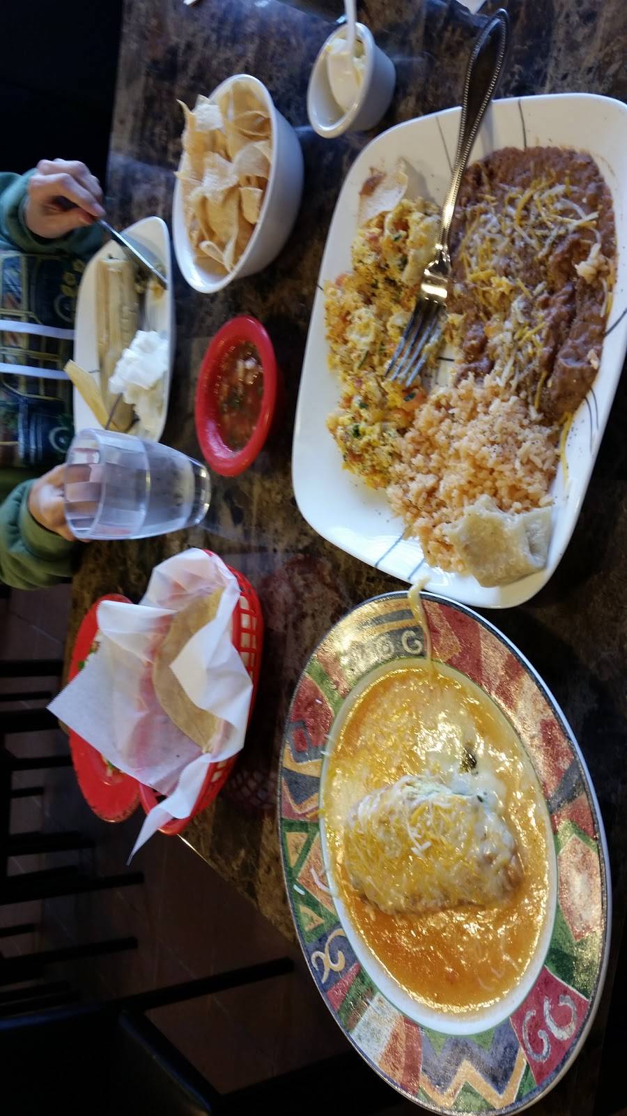 Los Molcajetes LLC | restaurant | 21549 Palomar St, Wildomar, CA 92595, USA | 9516784400 OR +1 951-678-4400