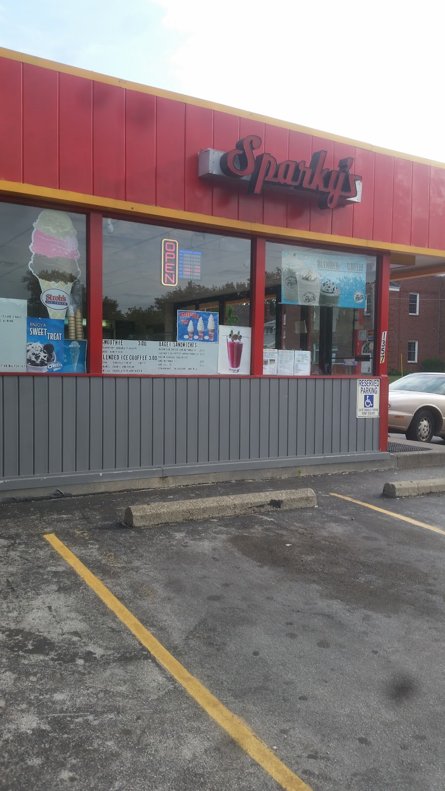 Sparkys ,ice cream & coney dogs | meal takeaway | 1357 W Sylvania Ave, Toledo, OH 43612, USA | 4194765525 OR +1 419-476-5525