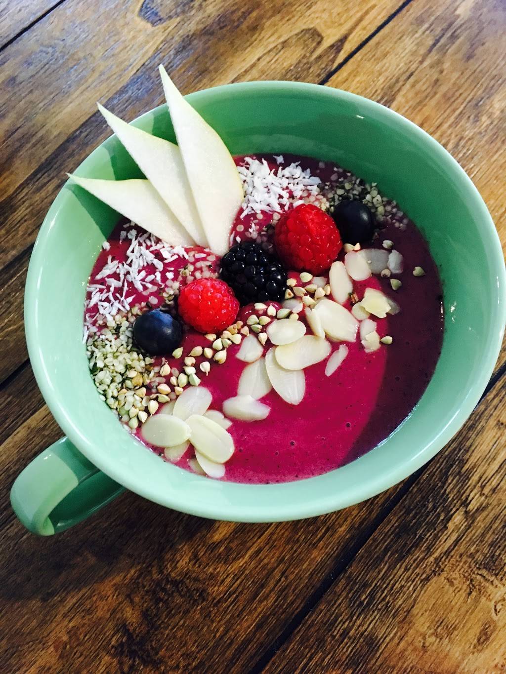 Ölistik Bistro Végé | restaurant | 761 Boulevard Mercure, Drummondville, QC J2B 5J2, Canada | 8198509899 OR +1 819-850-9899