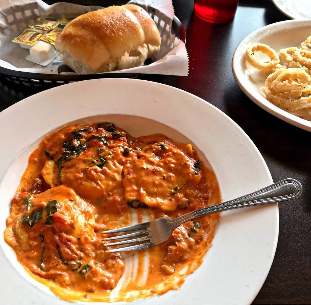 Tuscanys Pasta & Pizza | restaurant | 106 W Main St, Grand Prairie, TX 75050, USA | 9726421302 OR +1 972-642-1302