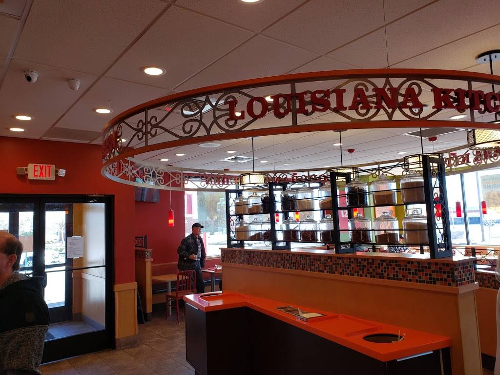 Popeyes Louisiana Kitchen | restaurant | 1379 Towne Square Blvd NW, Roanoke, VA 24012, USA | 5402650100 OR +1 540-265-0100