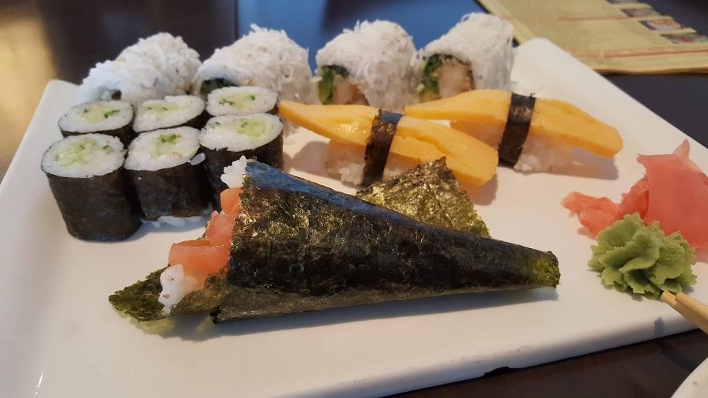 Sushi Huang Japanese Cuisine | restaurant | 265 Edward St, Aurora, ON L4G 3M7, Canada | 9057271133 OR +1 905-727-1133