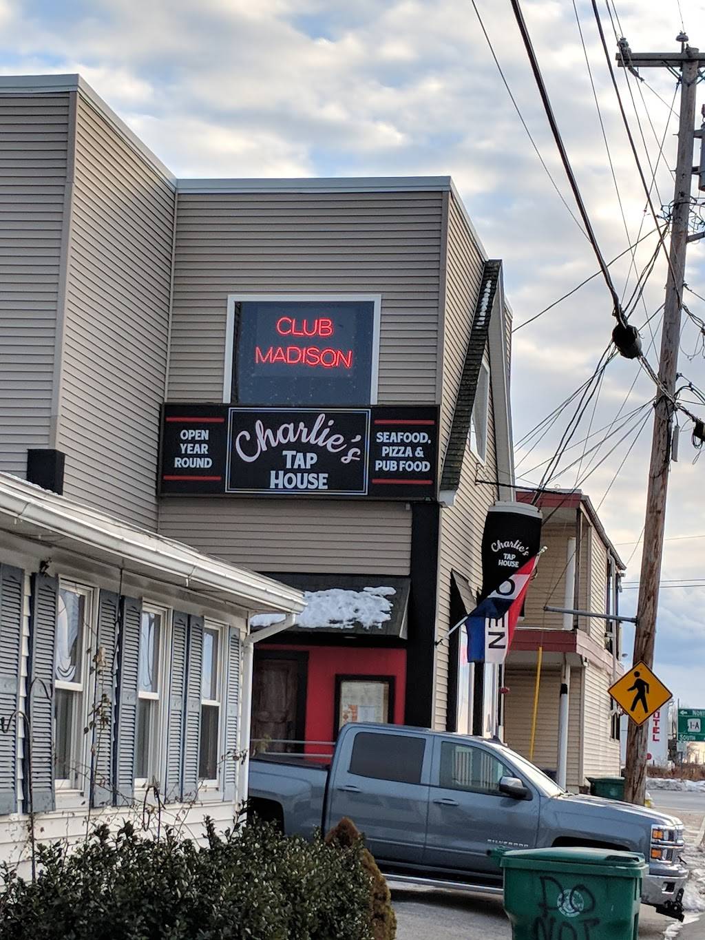 Stacey Janes Restaurant | night club | 9 Ocean Blvd a, Hampton, NH 03842, USA | 6039299005 OR +1 603-929-9005