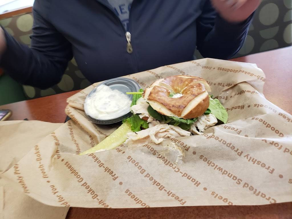 Einstein Bros. Bagels | bakery | 4050 Shawnee Mission Pkwy, Roeland Park, KS 66205, USA | 9133841900 OR +1 913-384-1900