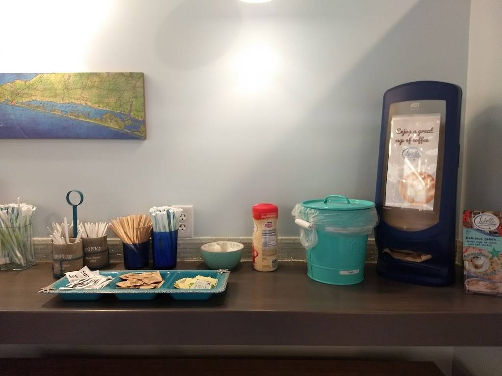 Latella Gelato | restaurant | 11 Boardwalk #110, Carolina Beach, NC 28428, USA | 9106363424 OR +1 910-636-3424