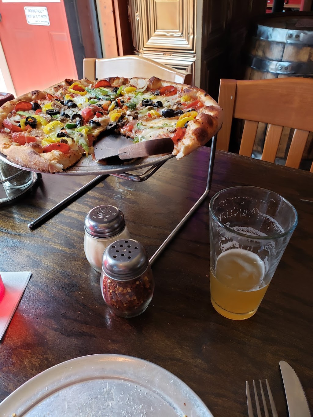 Elbow Room | restaurant | 248 Pharr Rd NE, Atlanta, GA 30305, USA | 4042313308 OR +1 404-231-3308