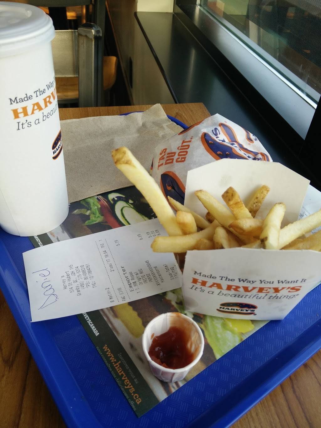 Harveys | restaurant | 574 Rue de Saint Hubert, Granby, QC J2H 1Y5, Canada | 4509153688 OR +1 450-915-3688