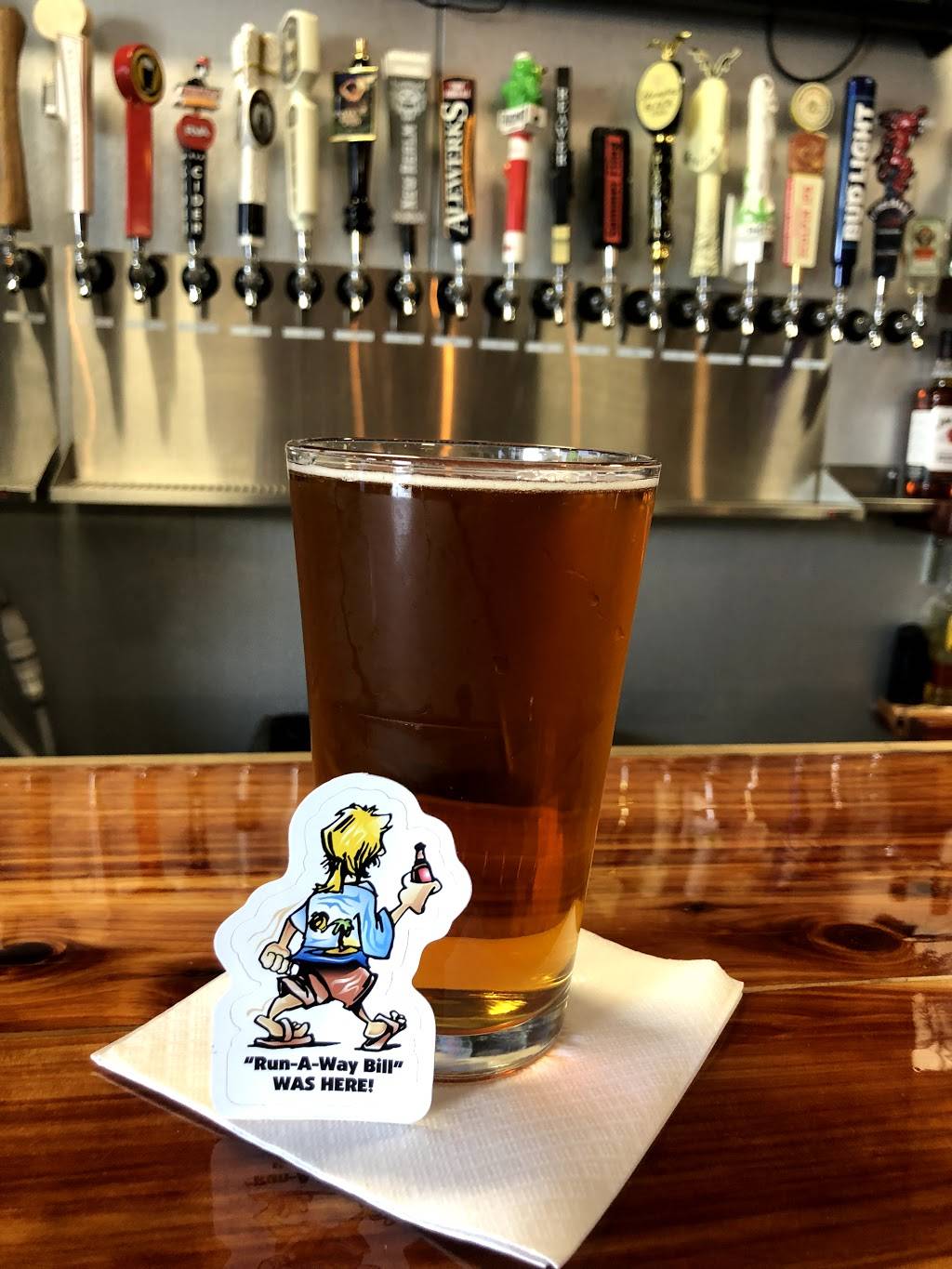 Famous Uncle Al’s Taphouse | restaurant | 918 Mediterranean Ave, Virginia Beach, VA 23451, USA | 7575007935 OR +1 757-500-7935