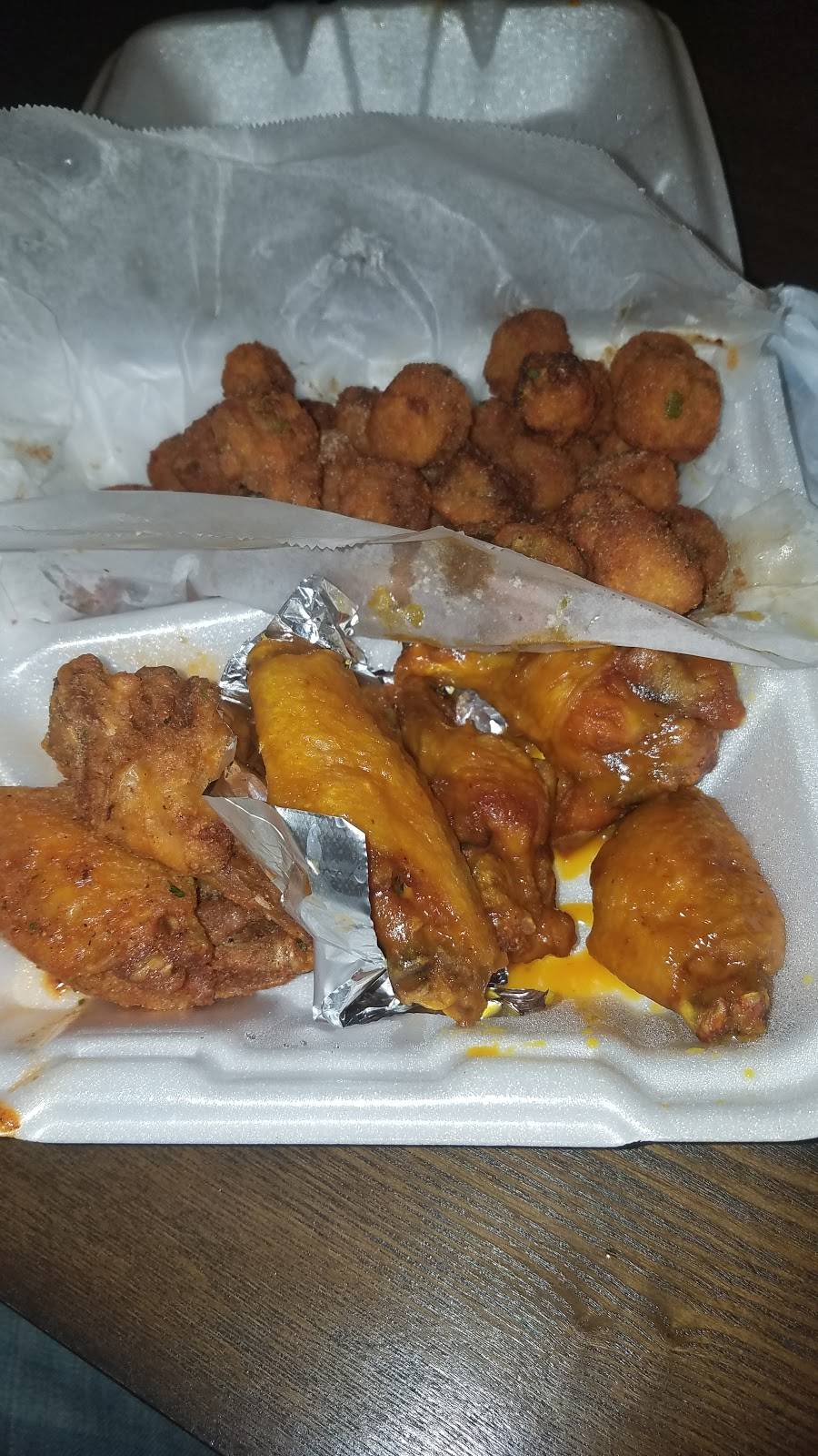 Jrs Kitchen | restaurant | 123 S McArthur Hwy, Peoria, IL 61605, USA | 3098398144 OR +1 309-839-8144