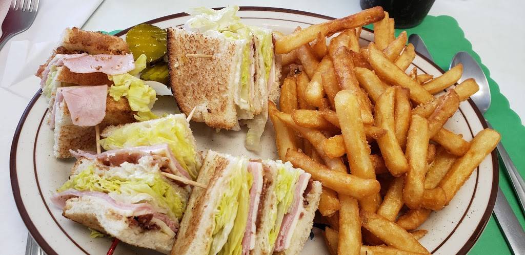 Cooks Family Diner | restaurant | 32939 US-11, Philadelphia, NY 13673, USA | 3156423350 OR +1 315-642-3350