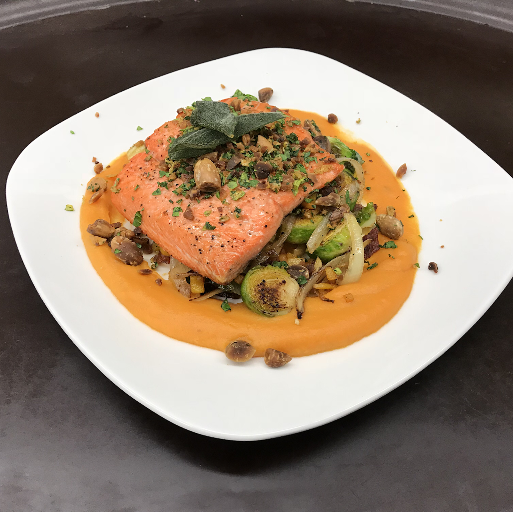 Royal Scot Golf Course & Supper Club | restaurant | 4831 Church Rd, New Franken, WI 54229, USA | 9208662356 OR +1 920-866-2356