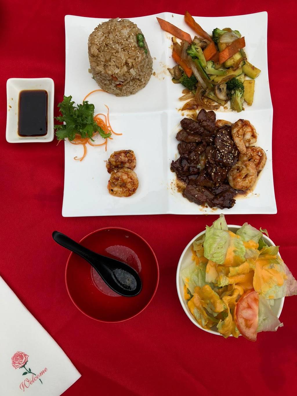 New Kitcho Sushi | restaurant | 46 Vassar Rd, Poughkeepsie, NY 12603, USA | 8452401393 OR +1 845-240-1393