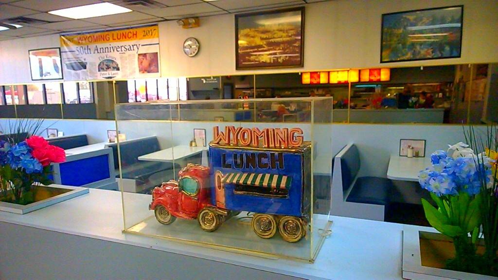 Wyoming Lunch | restaurant | 5063 Wyoming Ave, Dearborn, MI 48126, USA | 3135842691 OR +1 313-584-2691