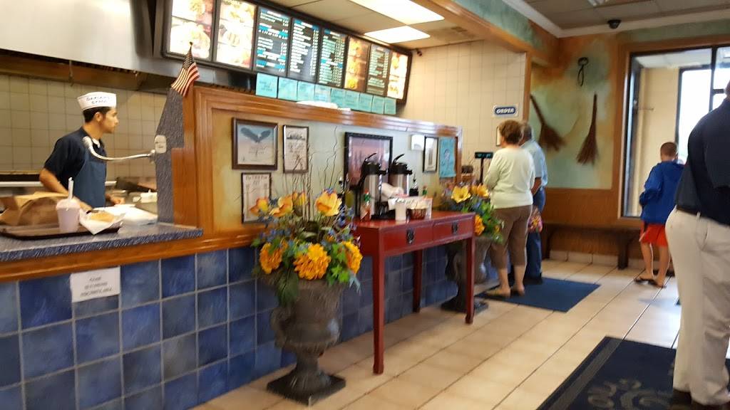 Oakland Gyros | restaurant | 530 W Layton Ave, Milwaukee, WI 53207, USA | 4147442555 OR +1 414-744-2555