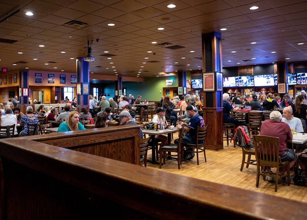 Legends Sports Bar & Grill | restaurant | 8735 Day Dr, Parma, OH 44129, USA | 4404813421 OR +1 440-481-3421