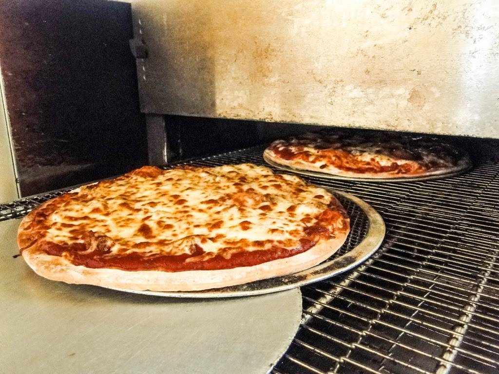 Dinos Pizza | restaurant | 1601 121st St, Whiting, IN 46394, USA | 2196590715 OR +1 219-659-0715