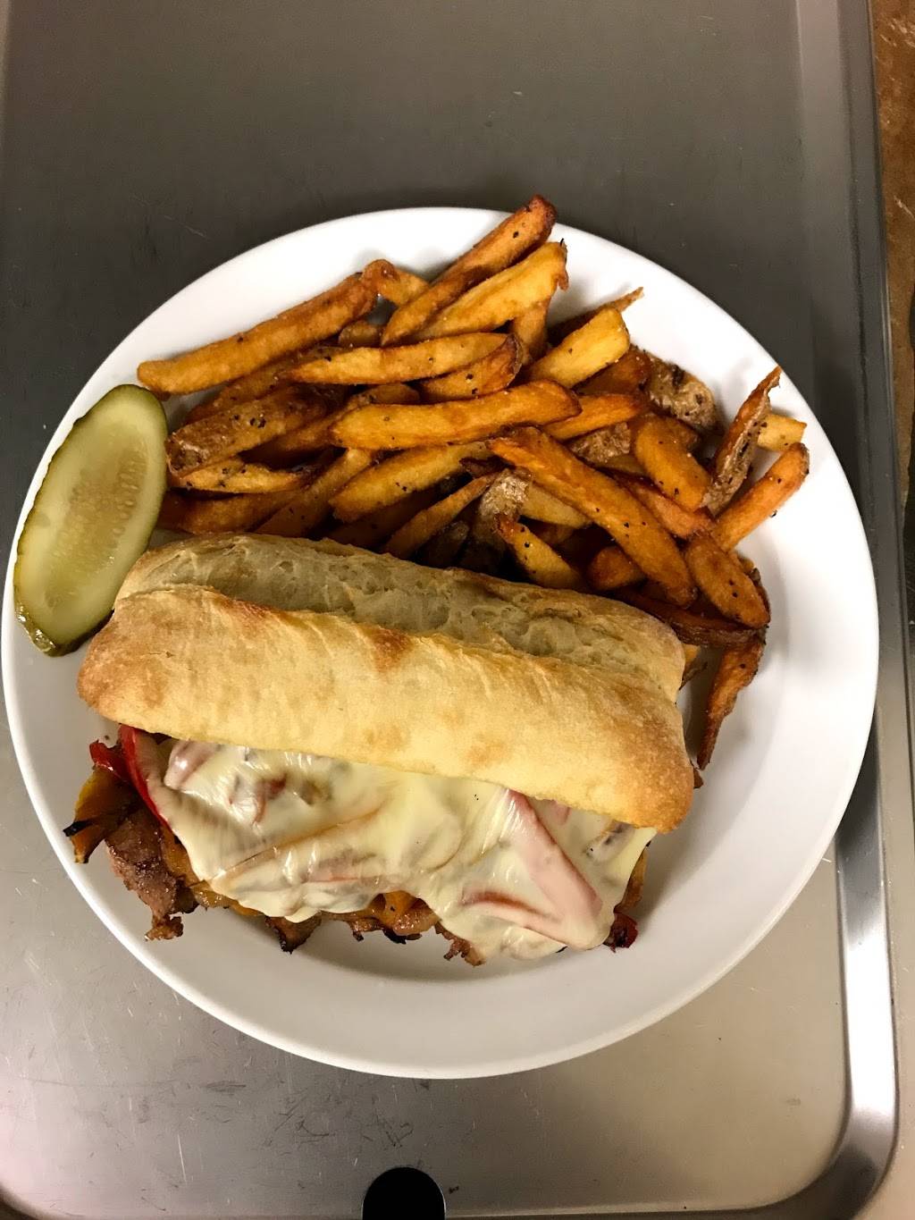 Ozwelds | restaurant | 1440 Plank Rd, Sarnia, ON N7W 1A7, Canada | 5193399999 OR +1 519-339-9999