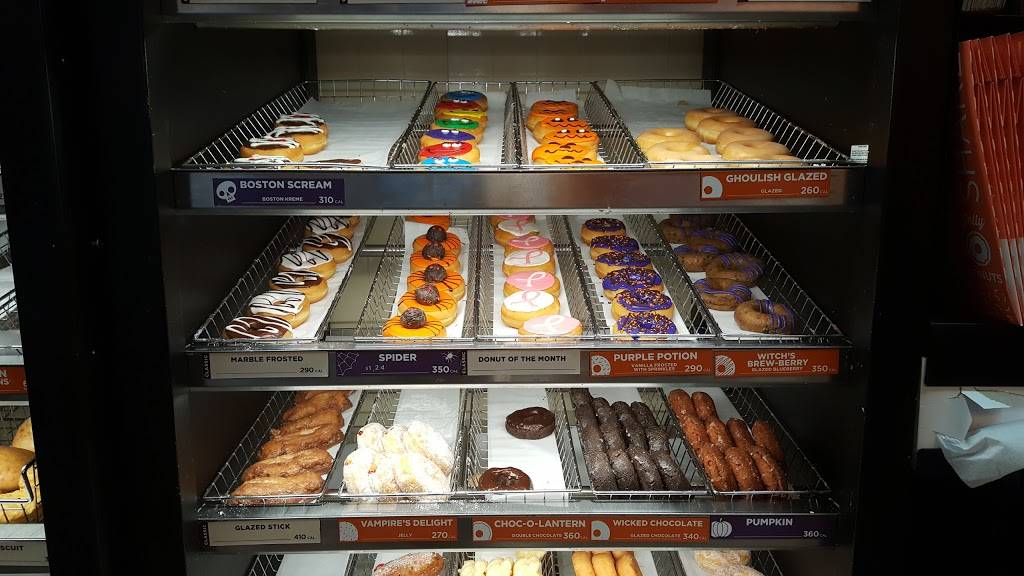 Dunkin | bakery | 3904 N Ocean Blvd, Fort Lauderdale, FL 33308, USA | 9545677262 OR +1 954-567-7262