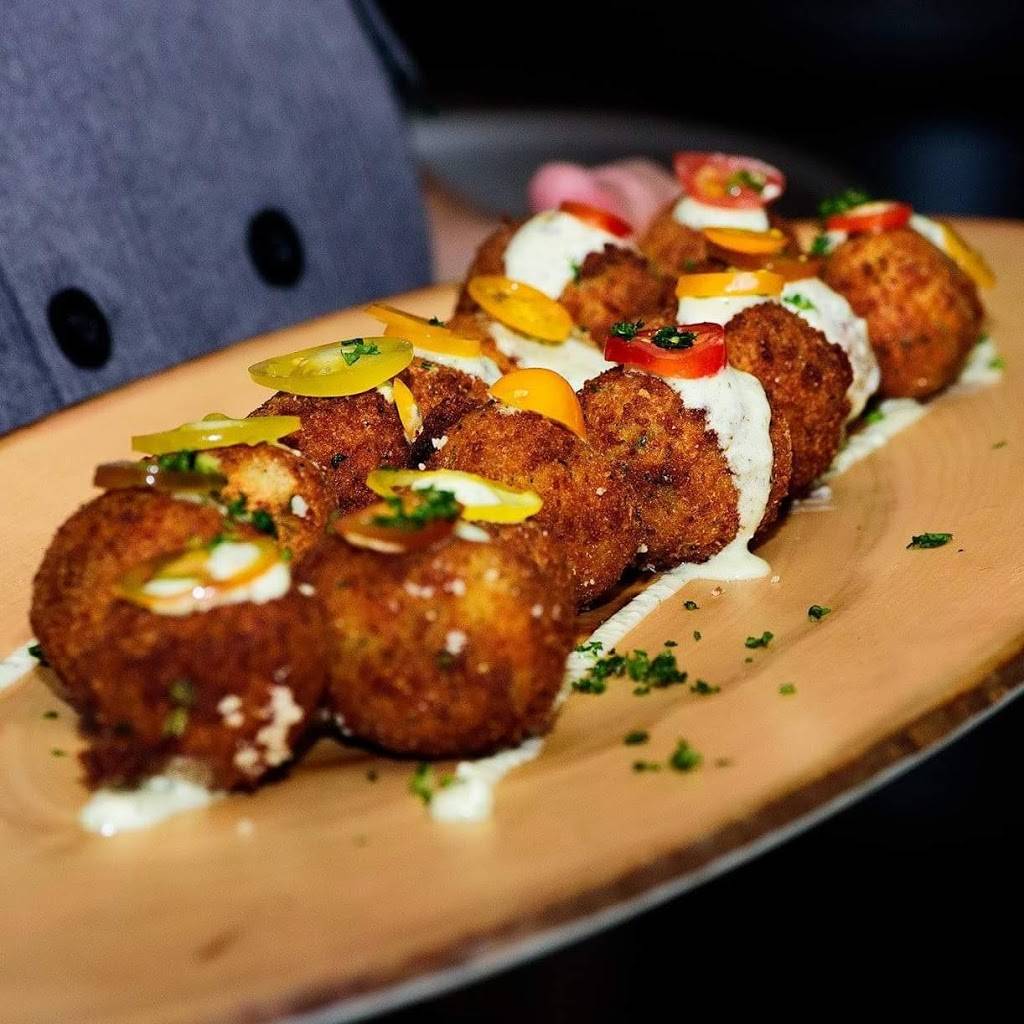 Testa Barra Kitchen & Cocktails | restaurant | 48824 Romeo Plank Rd, Macomb, MI 48044, USA | 5864340100 OR +1 586-434-0100