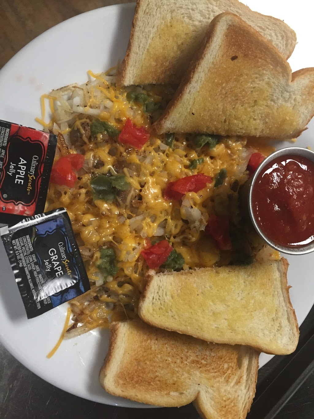 Ma and Pas Family Style Restaurant | restaurant | North side of the square, 110 W Commercial St, Mansfield, MO 65704, USA | 4175542491 OR +1 417-554-2491