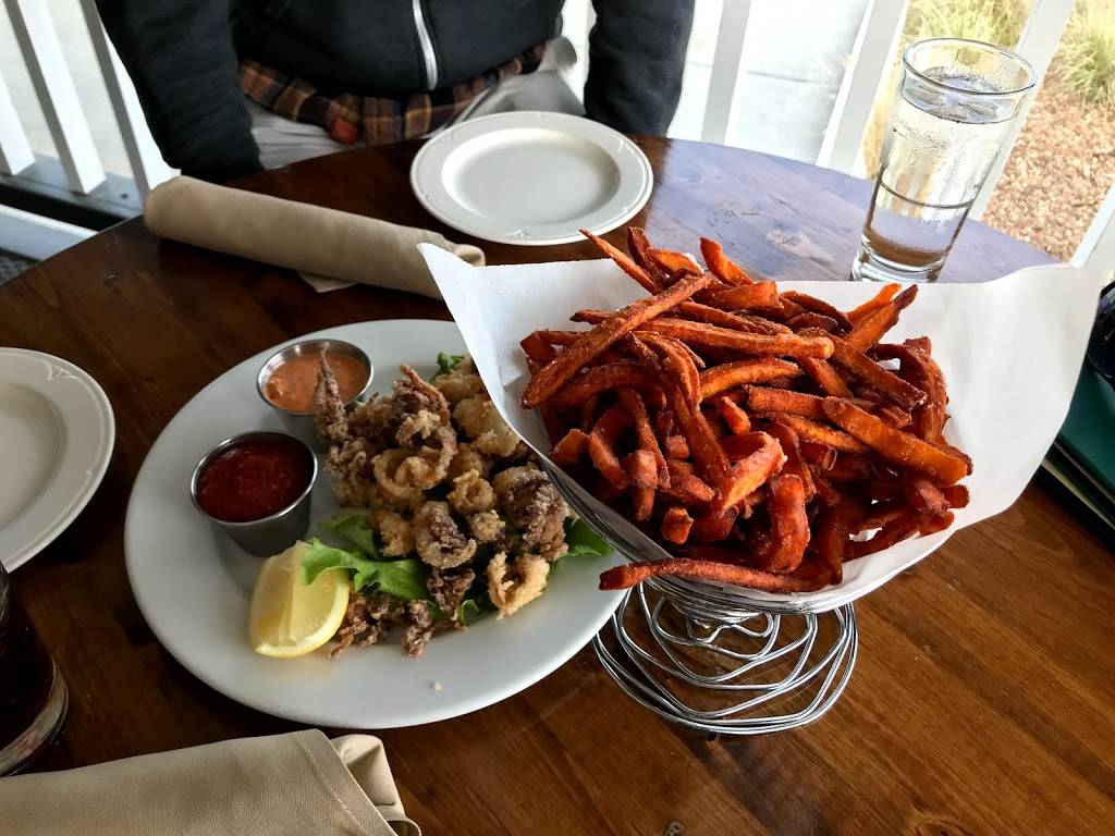 Mackenzie Bar & Grill | restaurant | 18 Clubhouse Rd, Santa Cruz, CA 95060, USA | 8314599162 OR +1 831-459-9162