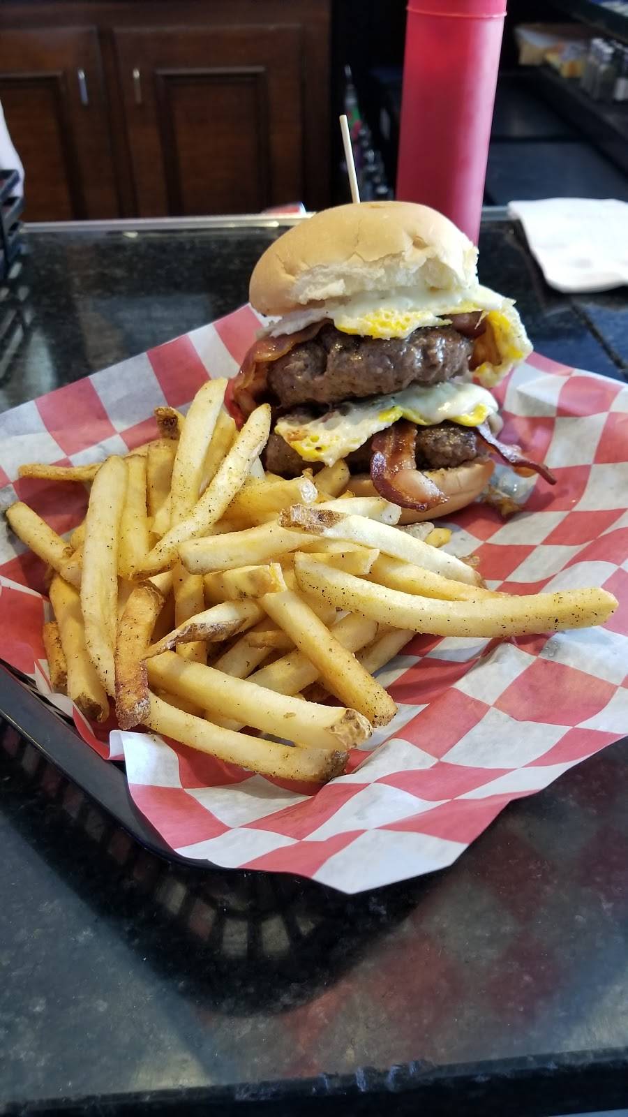 Zazou Grill & Pub | restaurant | 502 W 6th St, Covington, KY 41011, USA | 8592619111 OR +1 859-261-9111