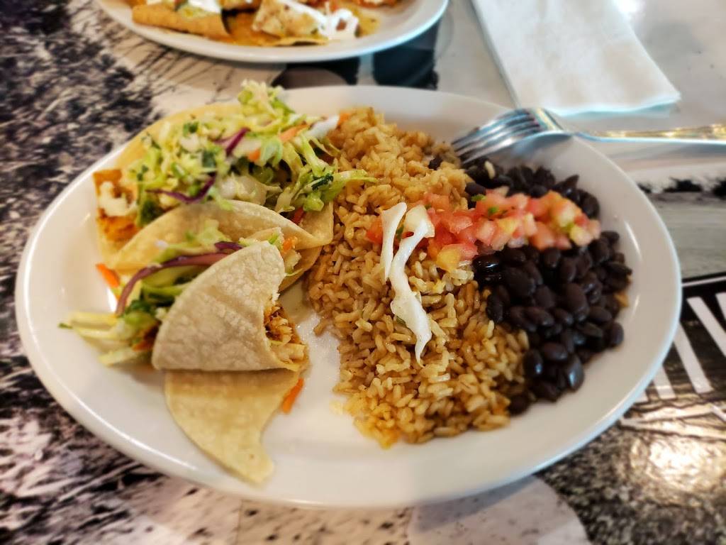 Wahoos Fish Taco | restaurant | 1000 S Rampart Blvd #21, Las Vegas, NV 89145, USA | 7027767600 OR +1 702-776-7600