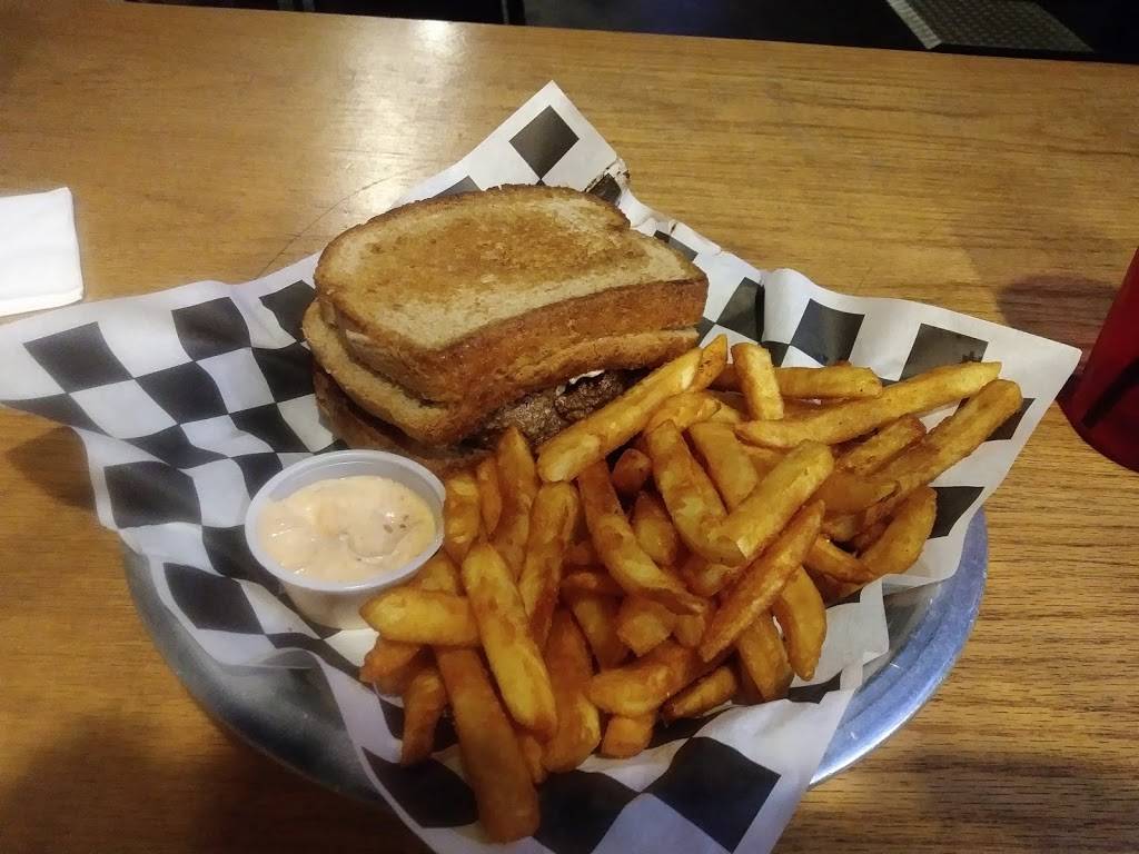 Clio Roadhouse Bar & Grill | night club | 2183 W Vienna Rd, Clio, MI 48420, USA | 8105642200 OR +1 810-564-2200