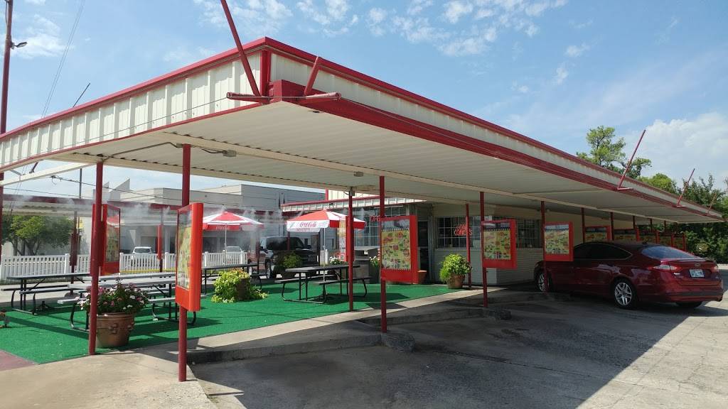 Classic 50S Drive-In | restaurant | 1521 W Lindsey St, Norman, OK 73069, USA | 4053212271 OR +1 405-321-2271