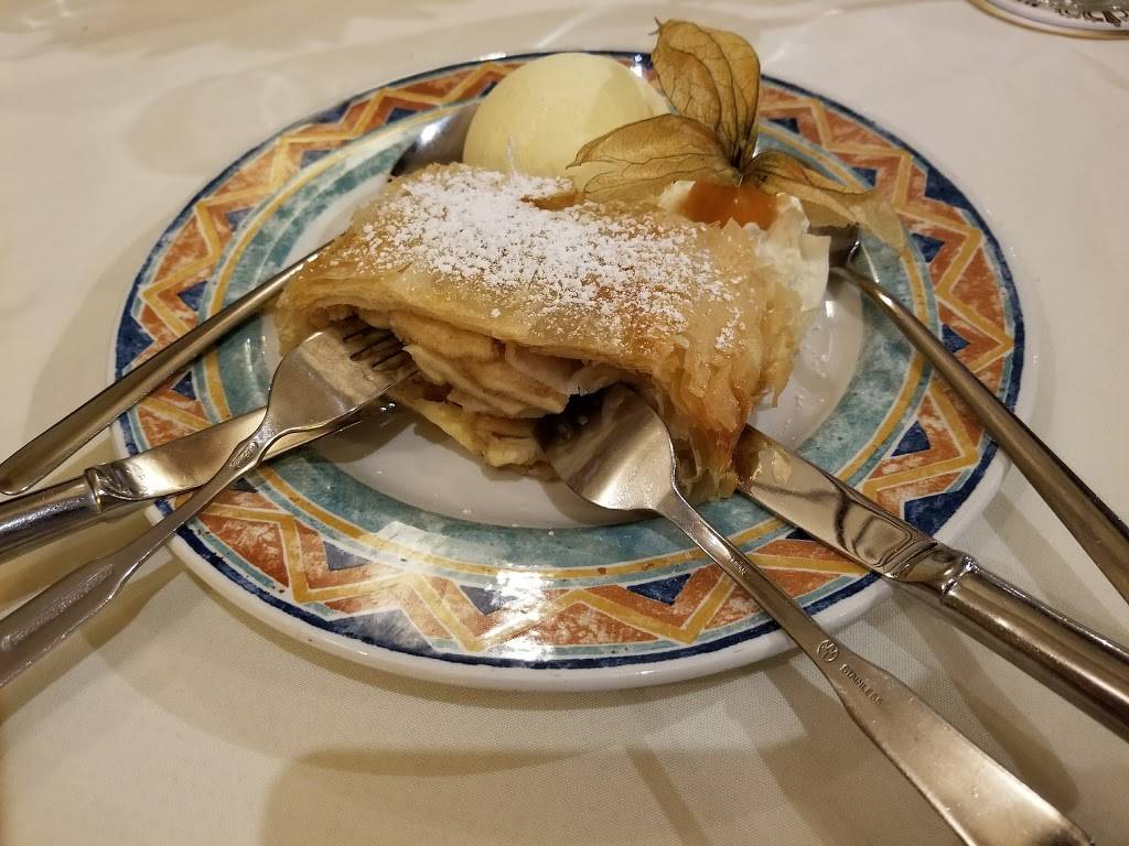 Concordia Club | restaurant | 429 Ottawa St S, Kitchener, ON N2M 3P6, Canada | 5197455617 OR +1 519-745-5617