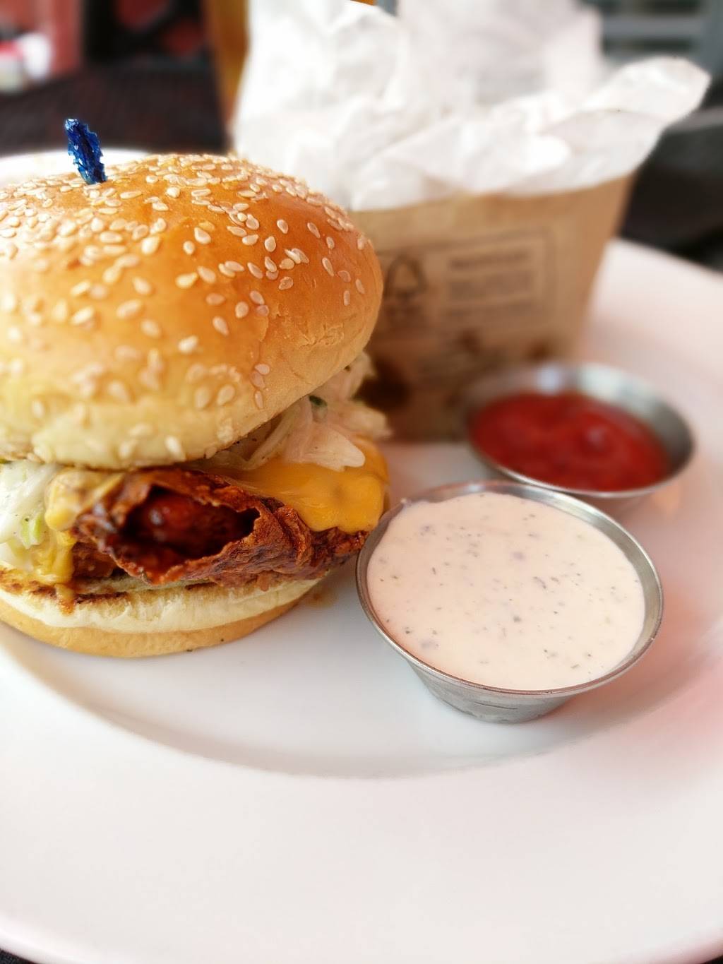 Burntwood Tavern Crocker Park | restaurant | 12 Main St, Westlake, OH 44145, USA | 4404551732 OR +1 440-455-1732