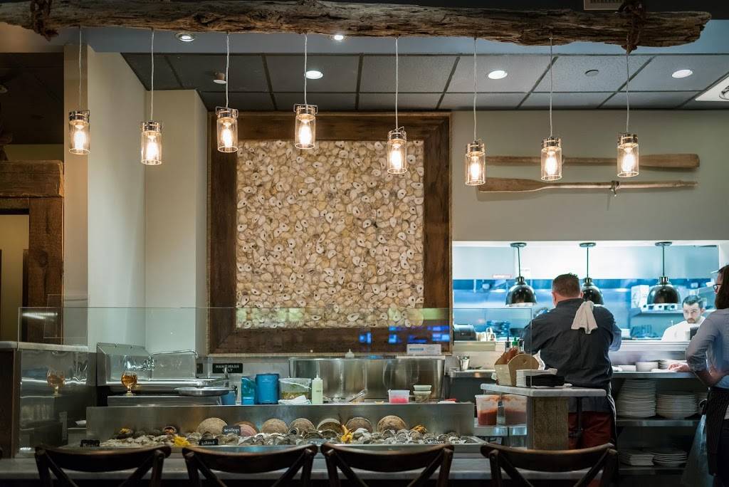 Trident Galley & Raw Bar | restaurant | 23 Shipyard Dr, Hingham, MA 02043, USA | 7813747225 OR +1 781-374-7225