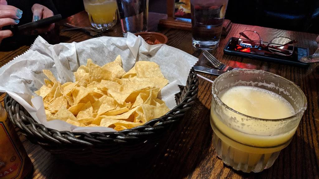 La Paz Mexican Restaurant | restaurant | 321 N Cotner Blvd, Lincoln, NE 68505, USA | 4024669111 OR +1 402-466-9111