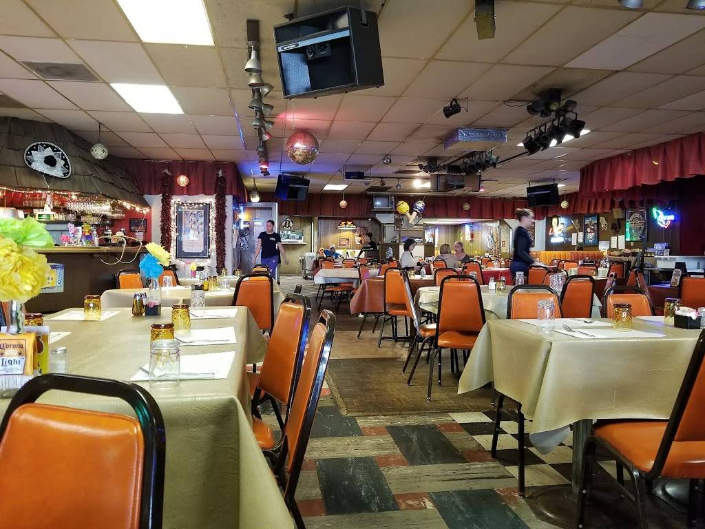 La Fiesta | restaurant | 2340 Champa St, Denver, CO 80205, USA | 3032922800 OR +1 303-292-2800