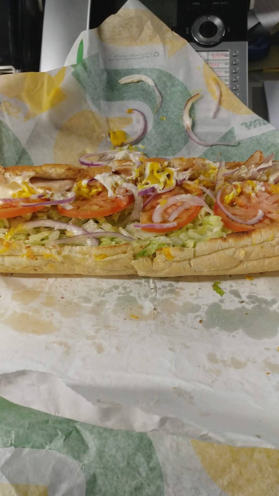 Subway | restaurant | 235 N River Ave, Holland, MI 49424, USA | 6163940671 OR +1 616-394-0671