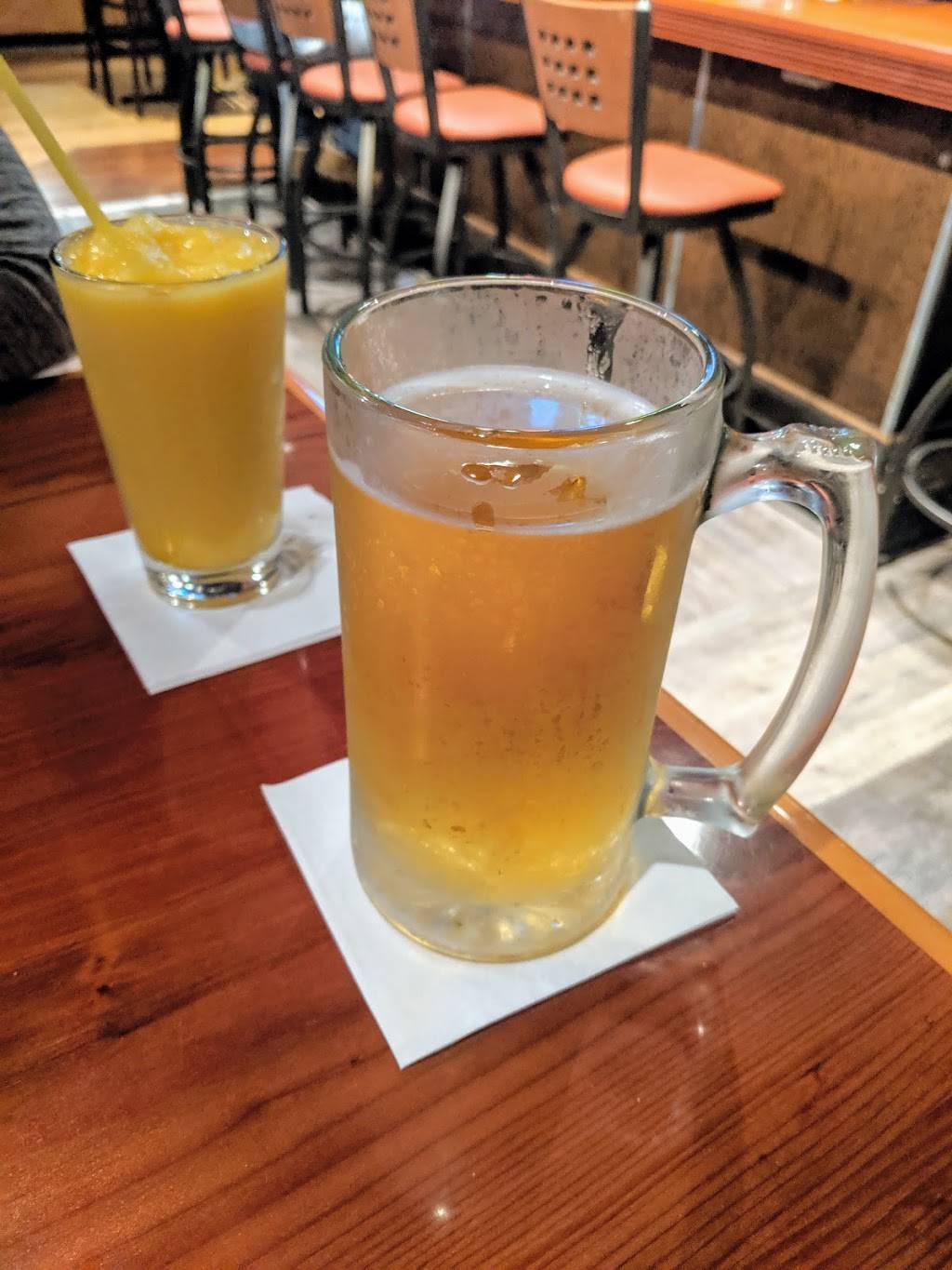 Hooters | meal takeaway | 8050 Kingston Pike, Knoxville, TN 37919, USA | 8656944668 OR +1 865-694-4668