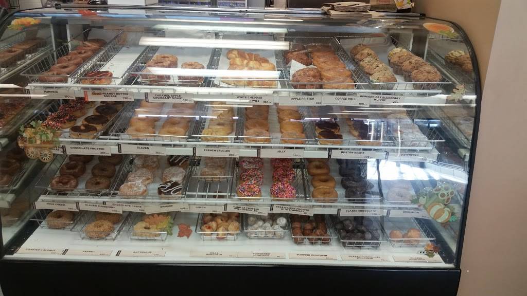 Dunkin | cafe | 17276 NE US Hwy 301, Waldo, FL 32694, USA | 3524681082 OR +1 352-468-1082