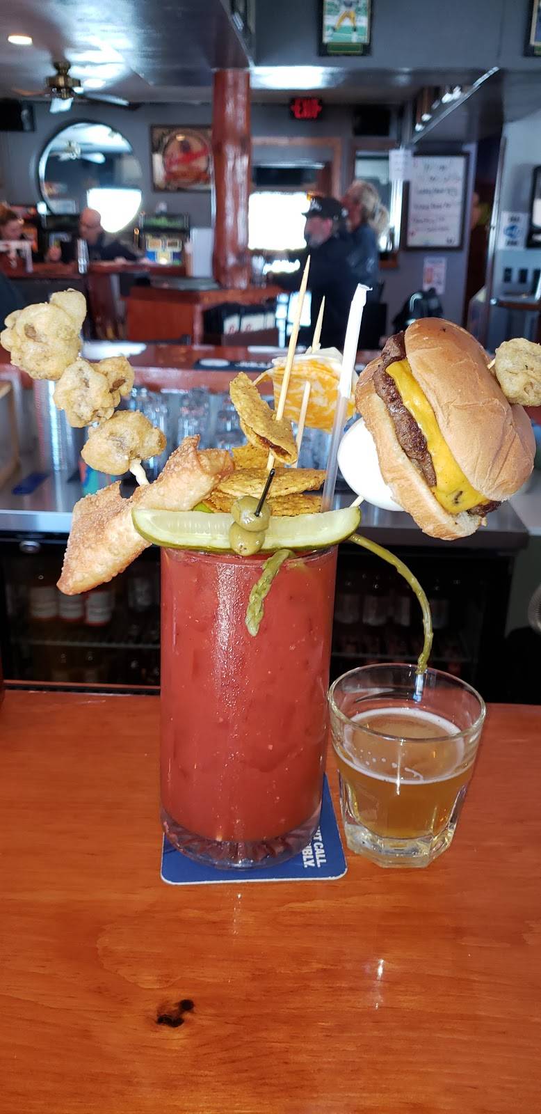 Danas 312 Bar and Grill | restaurant | 6505 Texaco Dr, Eau Claire, WI 54703, USA | 7158745954 OR +1 715-874-5954