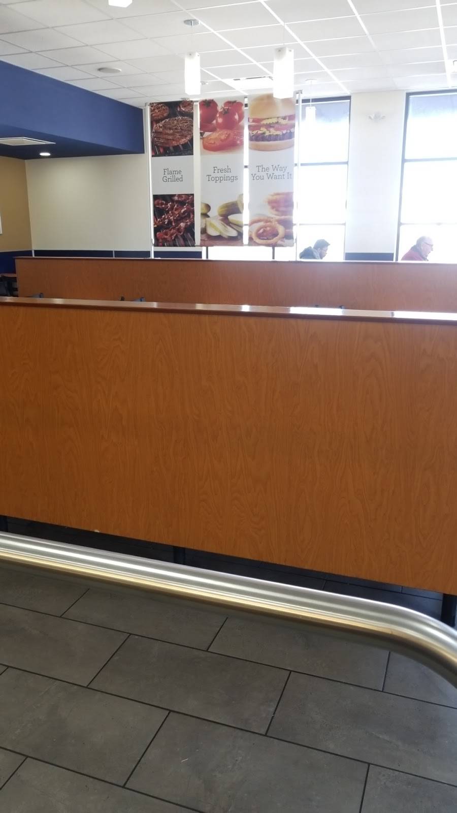 Harveys | restaurant | 74 Dundas St E, Paris, ON N3L 3H5, Canada | 5194425758 OR +1 519-442-5758