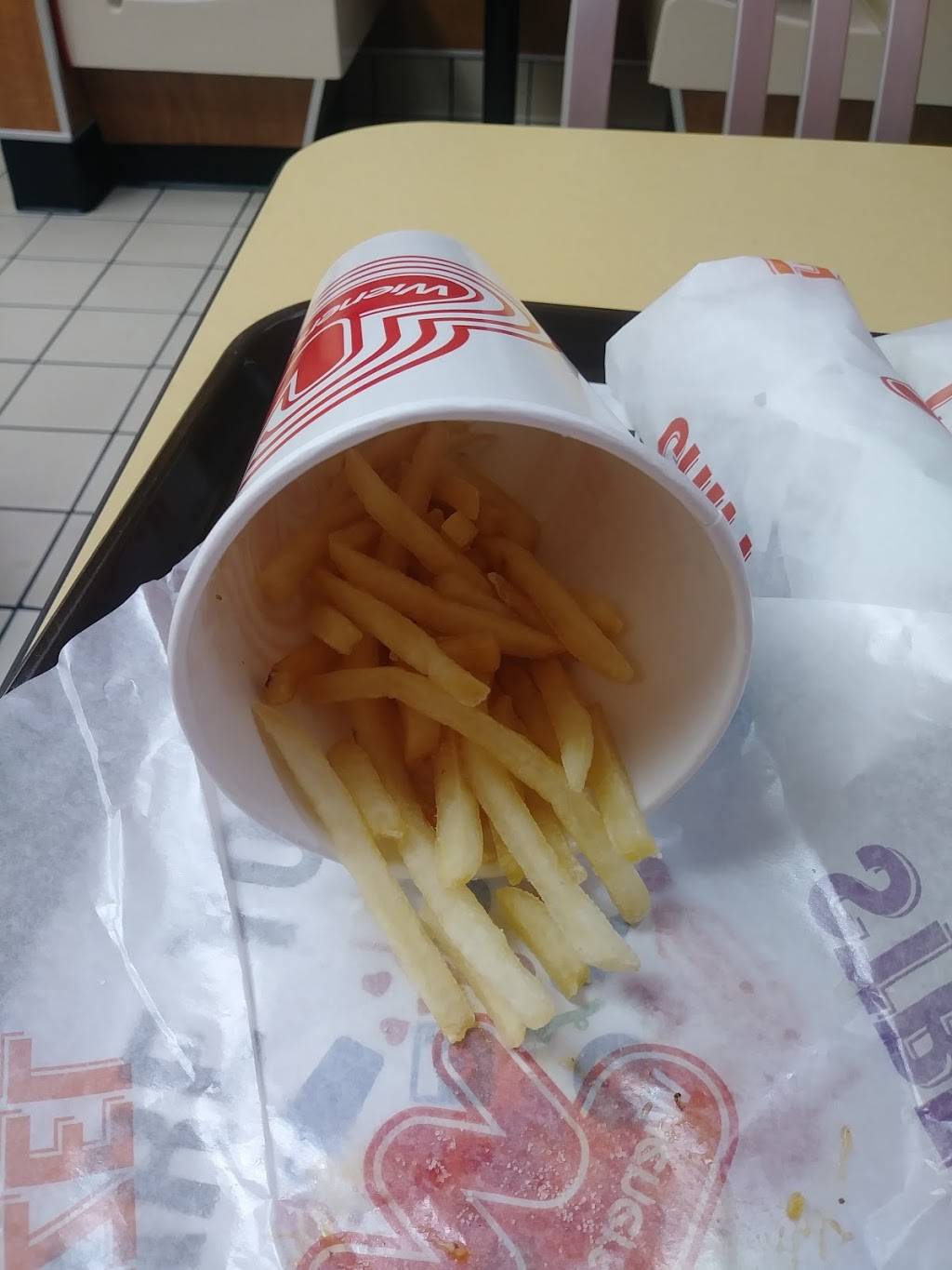 Wienerschnitzel | restaurant | 250 E Lambert Rd, Brea, CA 92821, USA | 7145299211 OR +1 714-529-9211