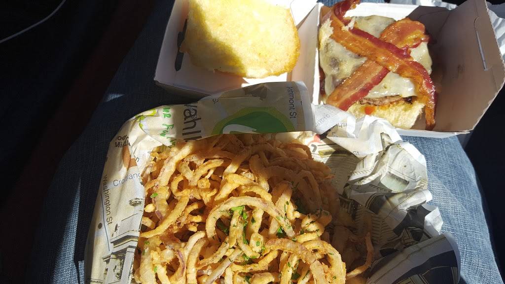 Wahlburgers | restaurant | 350 Lincoln St #2501, Hingham, MA 02043, USA | 7817494972 OR +1 781-749-4972