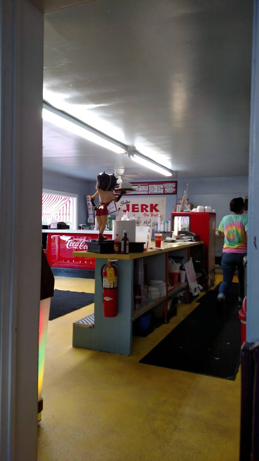 Dans Cafe | restaurant | 995 E Church St, Lexington, TN 38351, USA | 7312499979 OR +1 731-249-9979