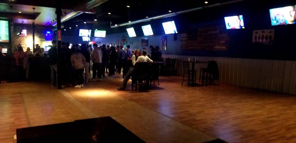 HOSES N CUFFS GRILL + BAR | restaurant | 8355 Indianapolis Blvd, Highland, IN 46322, USA | 2198385909 OR +1 219-838-5909